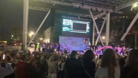 Abajo Cadenas Un Concierto Que Movilizó A Miami Para Ayudar A