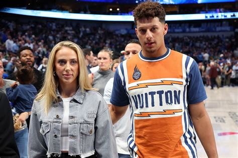 Patrick Mahomes Has Nba Date Night With Wife Brittany After Her Taylor