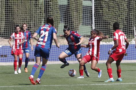 DAZN emitirá los partidos de la Primera Femenina hasta 2027 - Vivir en