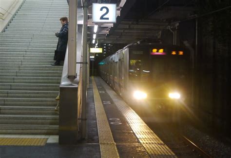 1756ごろ、住吉駅で人身事故が発生。jr東西線の列車が遅延中 寝屋川つーしん