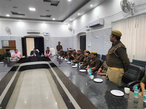 Debate Competition In Hardoi Police Line हरदोई पुलिस लाइन में वाद