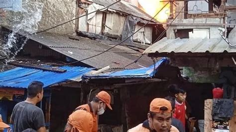 Kebakaran Rumah Di Tambora Orang Kehilangan Tempat Tinggal