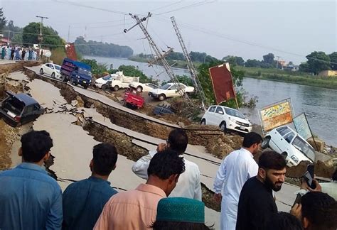 At Least Dead Injured As Earthquake Jolts Ajk Punjab