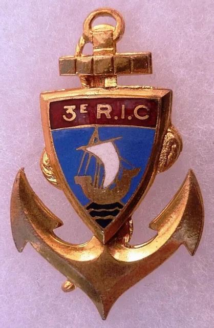 INSIGNE BADGE 3 RIC Régiment Infanterie Coloniale émail Sans marque