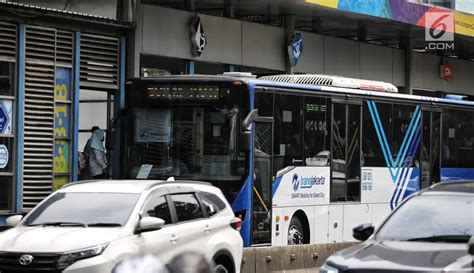 FOTO DKI Siapkan 1 500 Bus Untuk Angkut Warga Ke Venue Asian Games