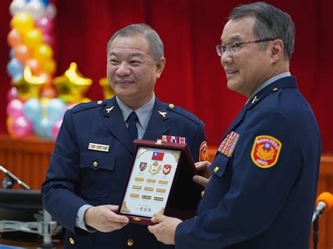 揮別43年警界生涯 新北警副局長沈伯陽榮退 民眾網