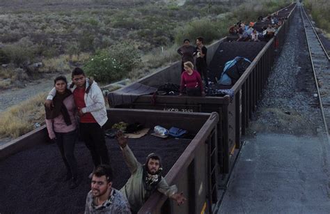 In pictures: Record numbers of migrants head to US border - September ...