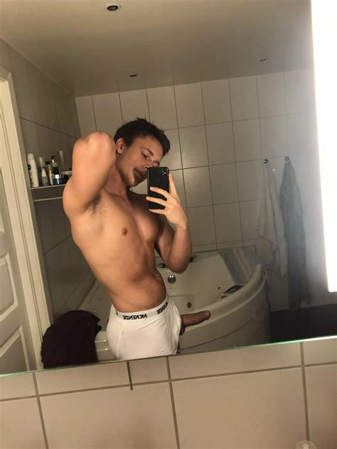 Happy Monday Everyone Nudes Ladybonersgw Nude Pics Org