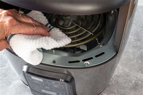 How To Clean An Air Fryer