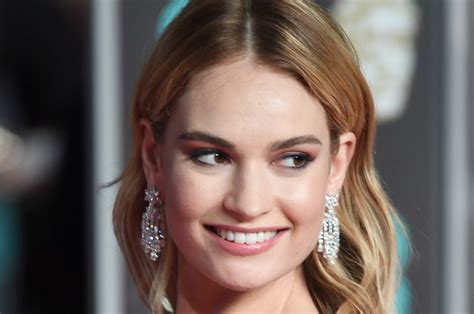 Watch Pam Tommy Trailer Revisits Pamela Anderson Tommy Lee S Sex Tape Scandal Upi