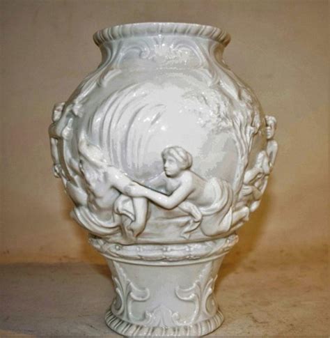 Sold Price Richard Ginori Capodimonte Vase En Porcelaine Blanche Au