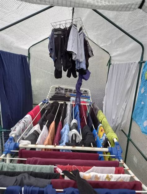 Clever Mum Uses Money Saving Trick To Dry Clothes Outside Without A