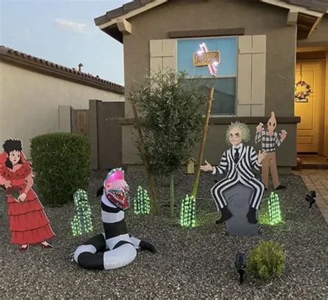 Spooky Beetlejuice Yard Decoration Ideas Munchkins Planet