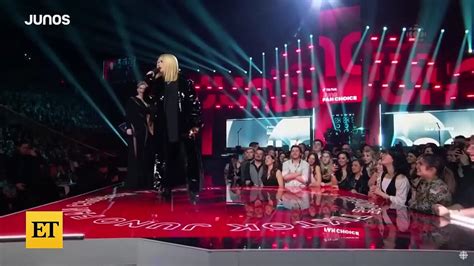 Topless Woman CRASHES Avril Lavignes Juno Awards Speech Video