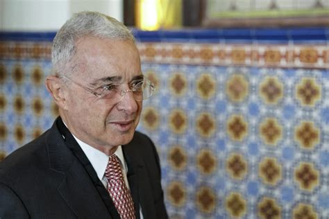 Un Fiscal Cita A Declarar Al Expresidente Lvaro Uribe Por Una Masacre