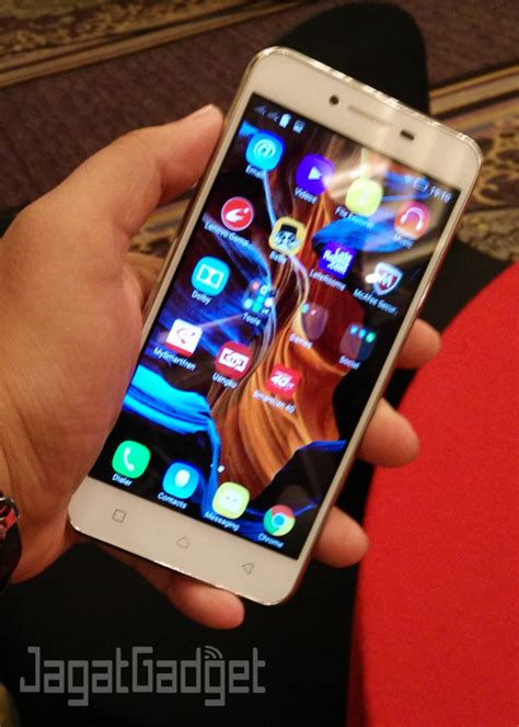 Bundling Dengan Smartfren Lenovo Vibe K5 Plus Dibanderol 2 Jutaan