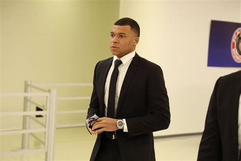 Football Tweet ⚽ On Twitter Kylian Mbappé Arriving For Someones