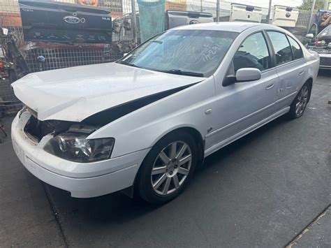 Wrecking 2002 Ford Ba Fairmont Ghia For Parts Only Ford Pro Wreckers