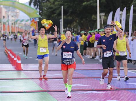 Giải VnExpress Marathon Marvelous Nha Trang 2023 cán mốc 11 000 vận