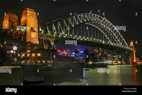 Sydney Harbour Bridge at night Stock Photo - Alamy