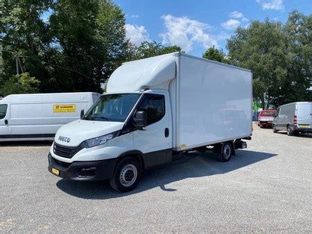 Iveco Daily Iveco Daily S Hi Matic Mobelwagen Mit Hebebuhne Used