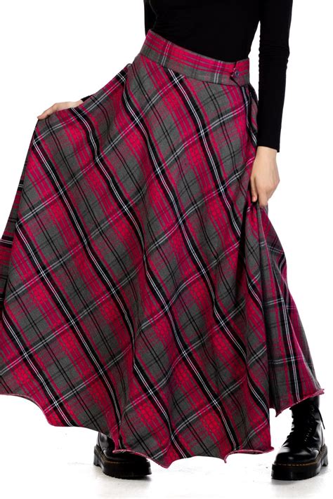 Long Plaid Tartan Skirt Button Zipped Designer Made Top Kilt