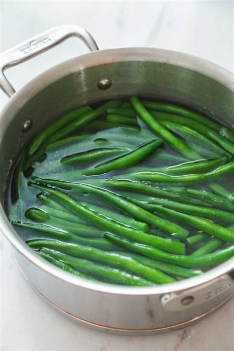 How To Blanch Green Beans (Quick & Easy) - Little Sunny Kitchen