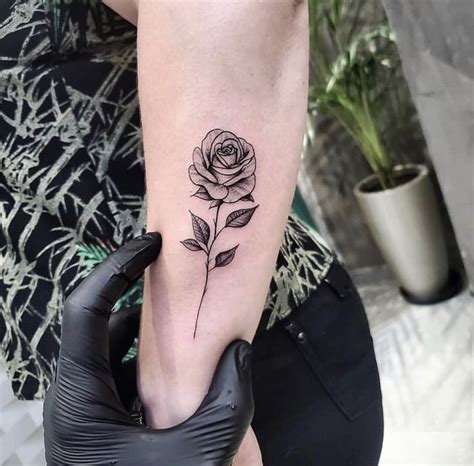 Pin De Amy Humpage Em Quick Saves X Tatuagem Tatuagem Pulso Feminina