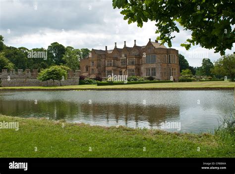 Broughton Castle Home Of Lord And Lady Saye And Sele Broughton