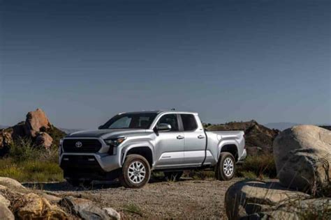 SR5 Vs TRD Sport Comparing Tacoma Trim Levels Four Wheel Trends