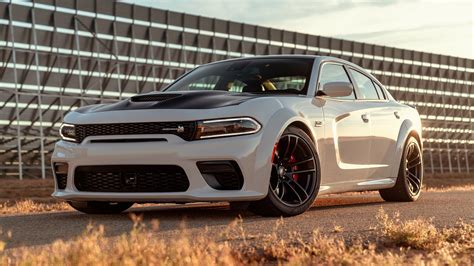 Deeper Look 2020 Dodge Charger Srt Hellcat Widebody Automobile Magazine