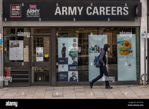 Royal Air Force Careers Office Hi Res Stock Photography And Images Alamy