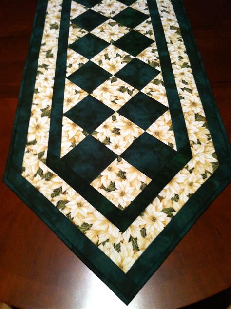 Ankas Quilts and other Quilted Creations. | Patchwork table runner ...