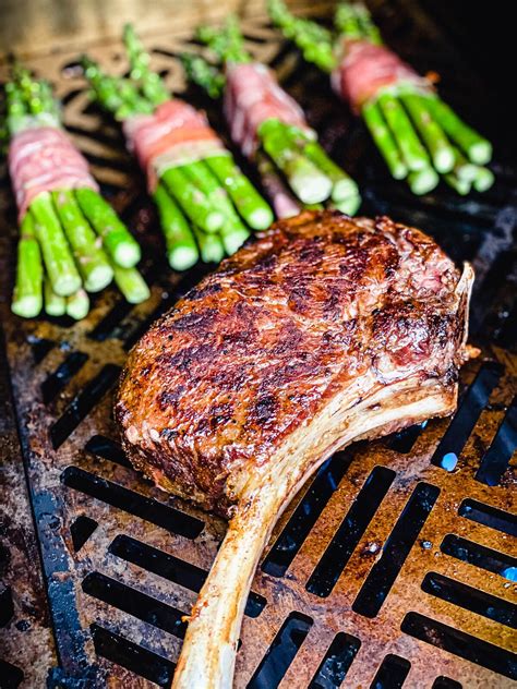 How To Reverse Sear Steak On A Gas Grill Grillseeker