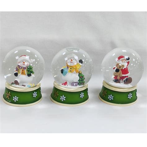 Custom Hand Crafted Resin Snow Water Globe Christmas Ornament China