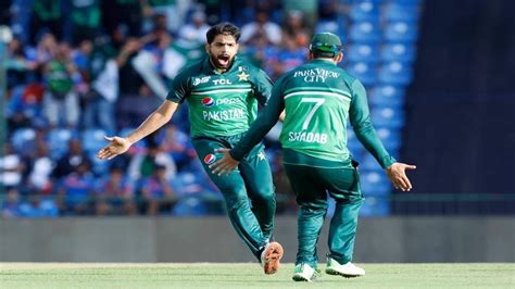 World Cup Pakistani Fast Bowler Haris Rauf Start Bowling Babar Azam