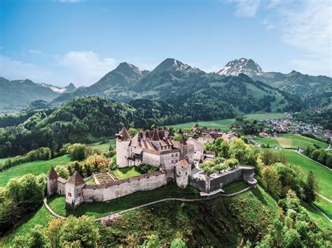 Chateau De Gruyeres