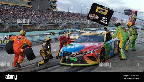 Homestead United States 17th Nov 2019 Kyle Busch S Pit Crew Changes