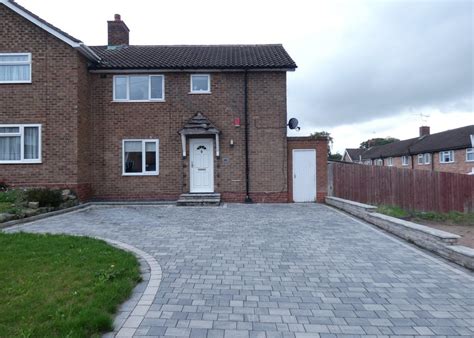 Property In Falcon Lodge Crescent Sutton Coldfield B75 7ne