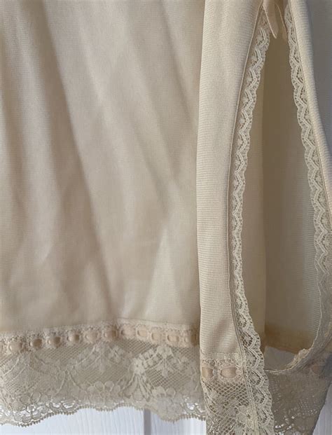 Vintage Bestform Ivory Large Half Slip All Nylon Lace… Gem