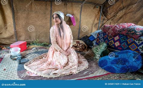 Qashqai Nomadic Woman By Her Tent Shiraz Iran Editorial Stock Image