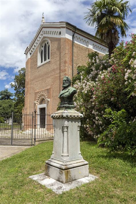 The Scrovegni Chapel in Padua on a Summer Day Stock Image - Image of ...