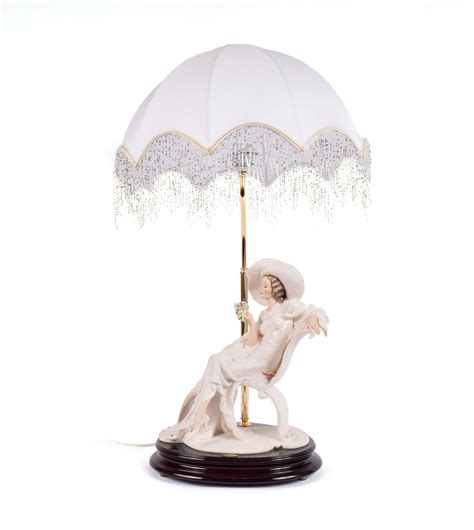 Lot Giuseppe Armani Figurine Lamp