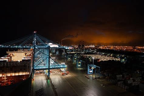 Apm Terminal Mvii By Night Apm Terminals Flickr