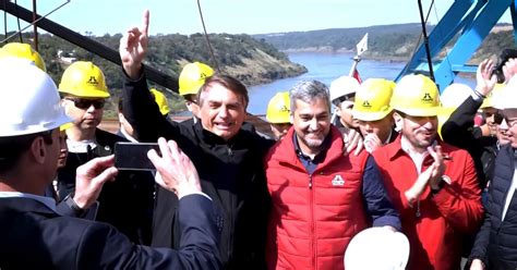 Bolsonaro y Mario Abdo Benítez celebran la integración del nuevo puente