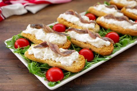 Crostini Stracciatella E Alici Ricetta Fatto In Casa Da Benedetta