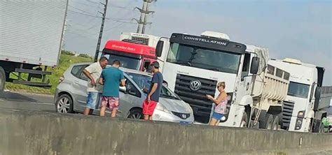 Agora Acidente Causa Congestionamento Na Cia Aeroporto