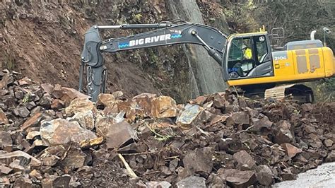 Hwy 30 Partially Reopens Near Astoria After Landslide Cleanup Kgw