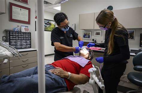 Québec Autorise Le Programme Fédéral De Soins Dentaires Dans Ses