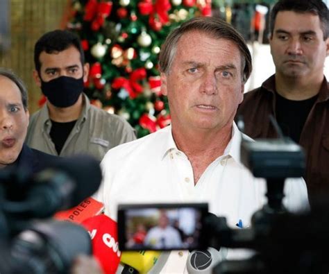 Notícias Bolsonaro critica Randolfe por pedido de nova CPI Vive de